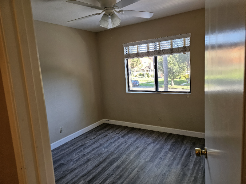 2064 Riverbirch Dr - Photo 5 of 7