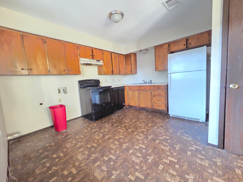 623 N Converse St #8 - Photo 4 of 9