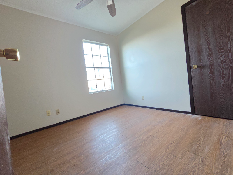 623 N Converse St #8 - Photo 7 of 9