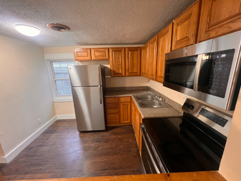 114 Kibbey Ave #C - Photo 4 of 10