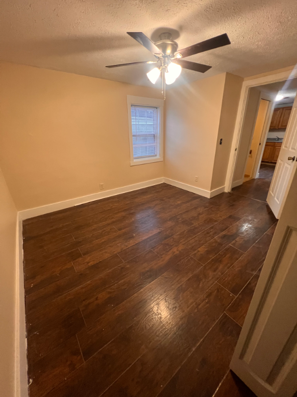 114 Kibbey Ave #C - Photo 6 of 10