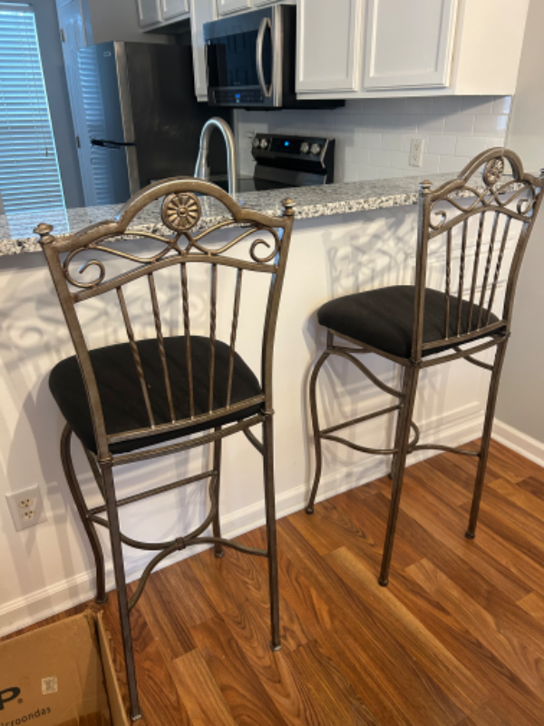 9407 Kimmel Ln - Photo 4 of 17