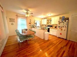 featured image of 4 Underwood St #3