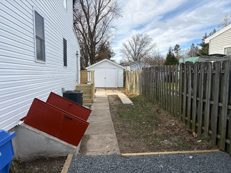 228 Delaware Ave - Photo 2 of 17