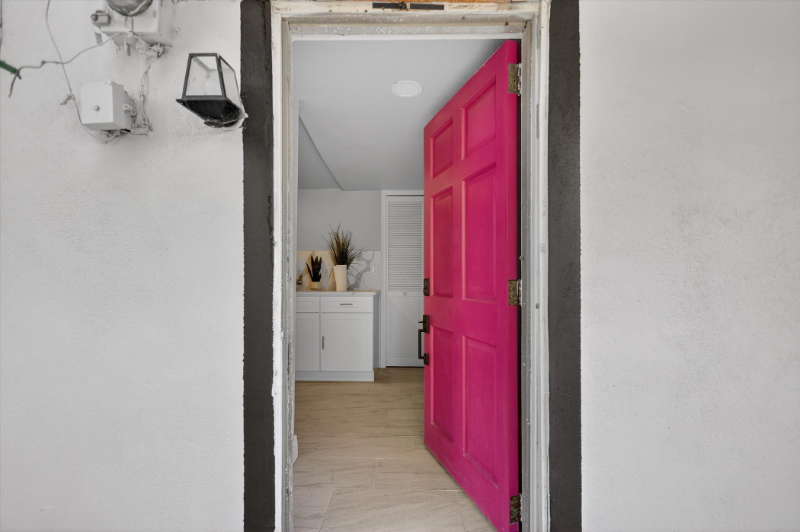 917 1/2 Mack Ave - Photo 2 of 14