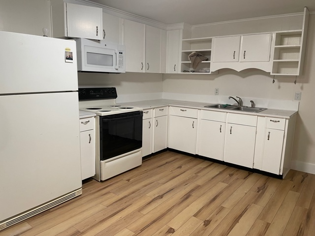 1933 Springfield Dr #BS - Photo 4 of 7