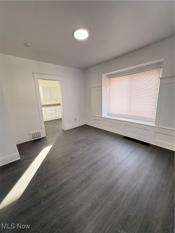 3308 E 137th St - Photo 4 of 18