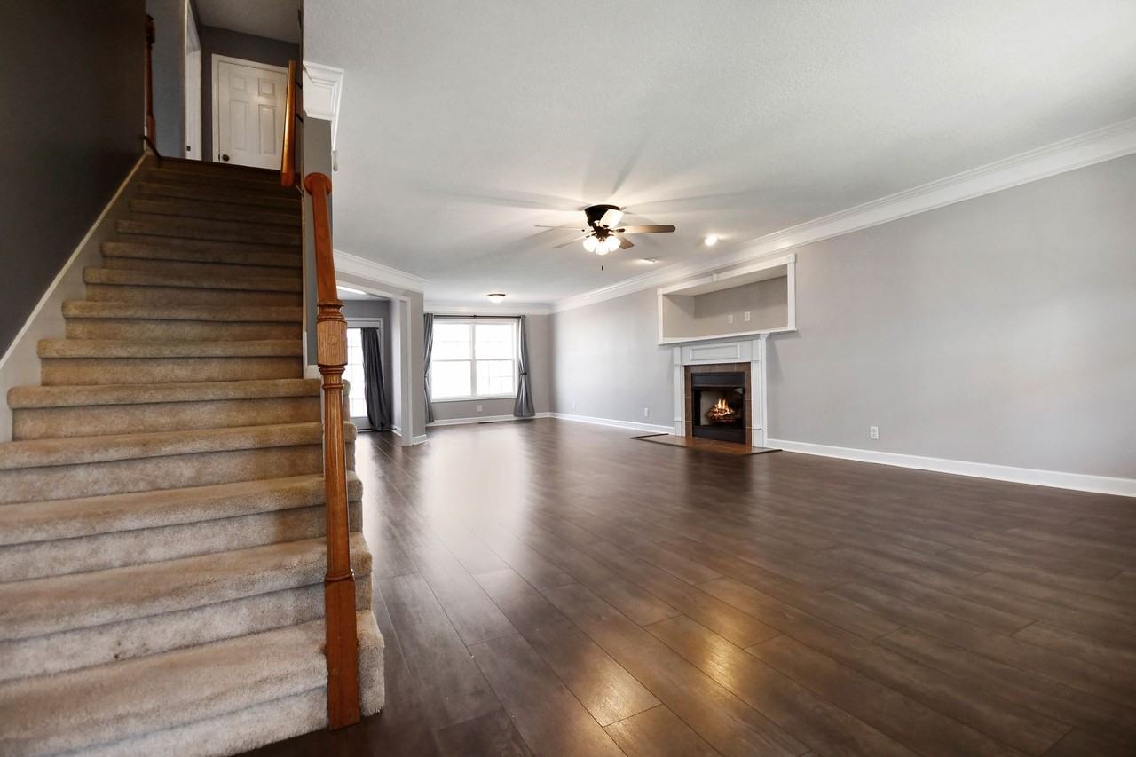 2486 Hattington Dr - Photo 2 of 26