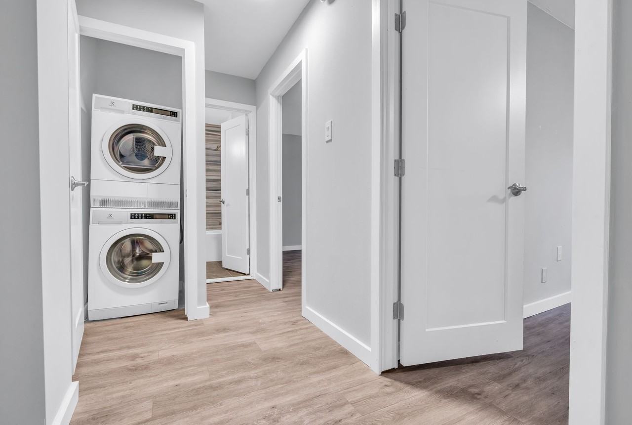 Tremont Court Apartments! - Photo 5 of 23