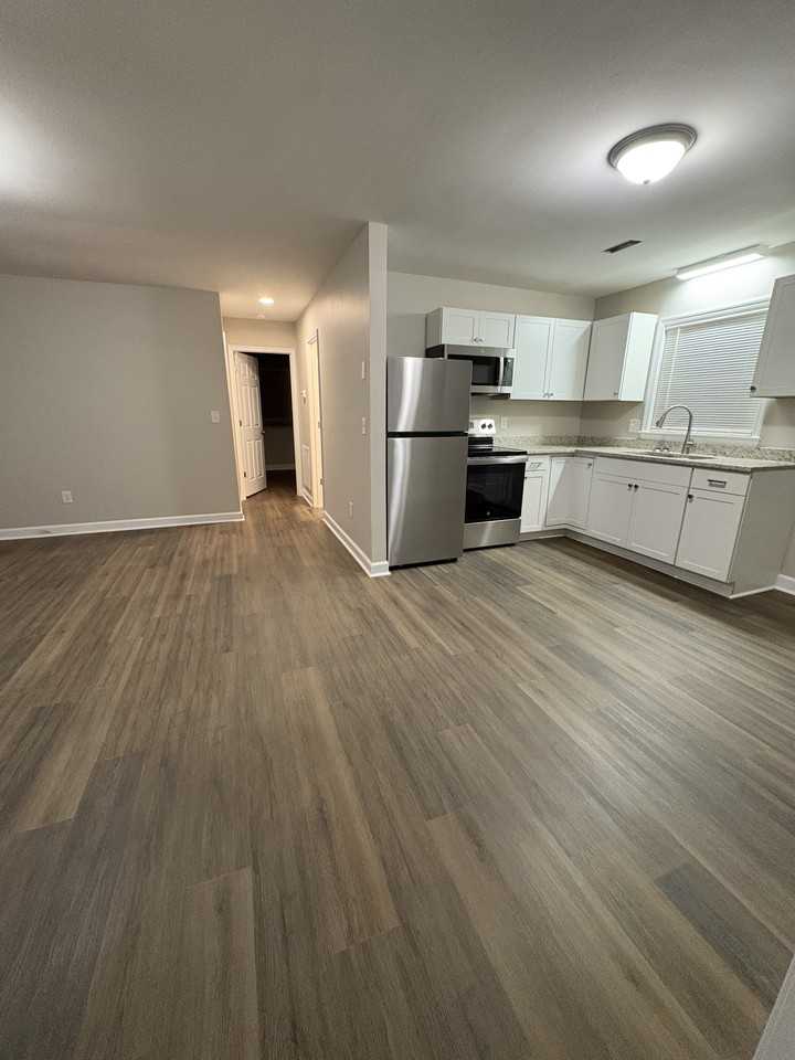 285 E 2nd St #NA - Photo 3 of 7