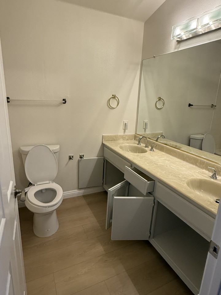 2466 Robert Rd #2466 - Photo 6 of 26