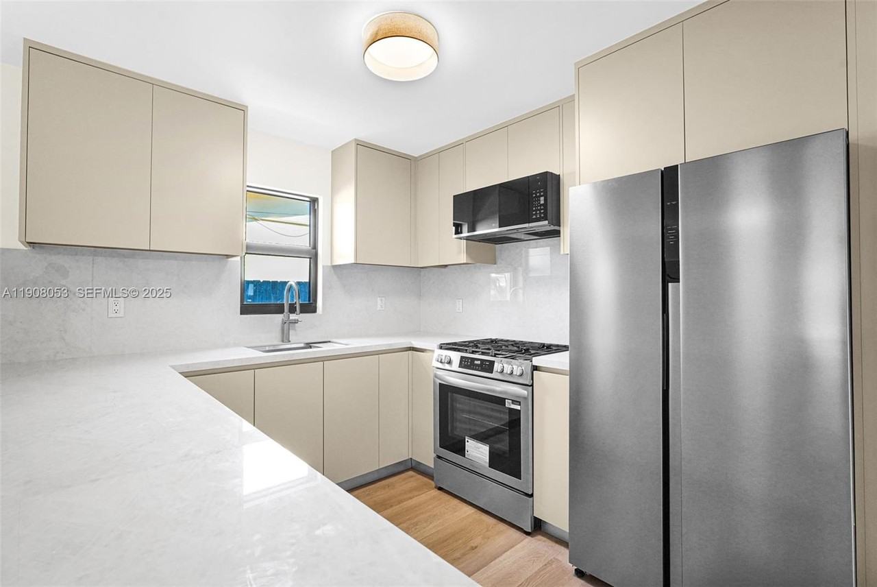 136 Nw 53rd St #NA - Photo 3 of 13