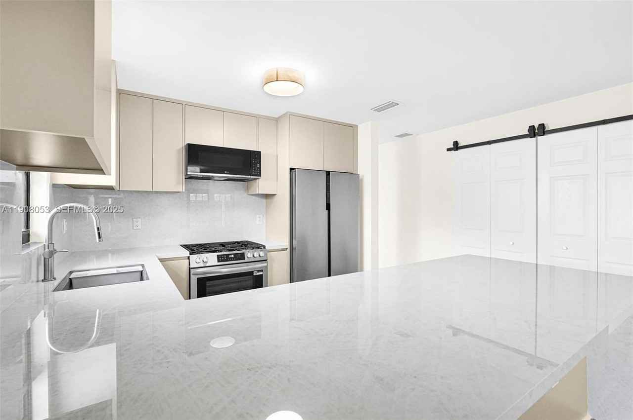 136 Nw 53rd St #NA - Photo 4 of 13