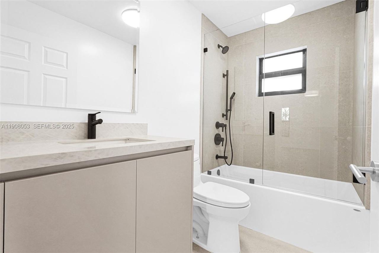 136 Nw 53rd St #NA - Photo 7 of 13