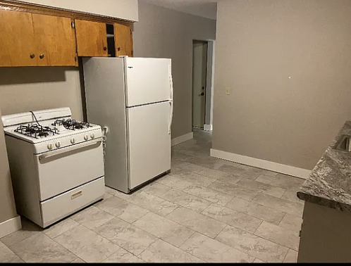 1024 Stinson St #2 - Photo 3 of 4