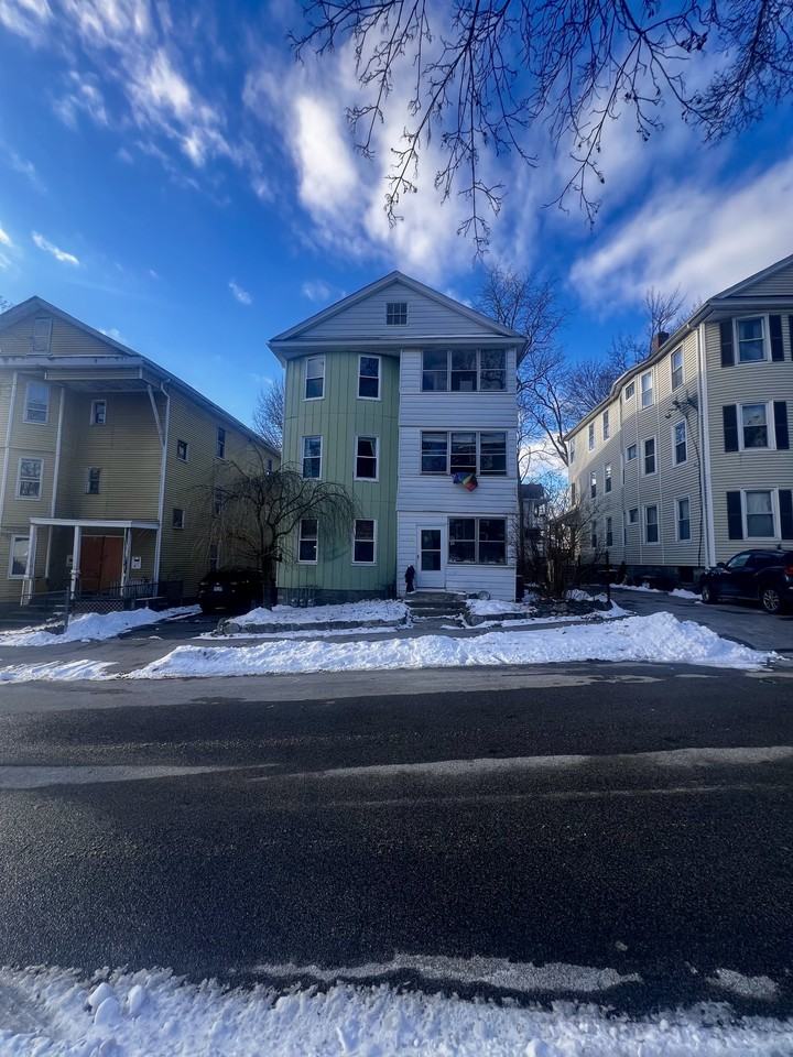 13 Louise St #3 - Photo 2 of 11