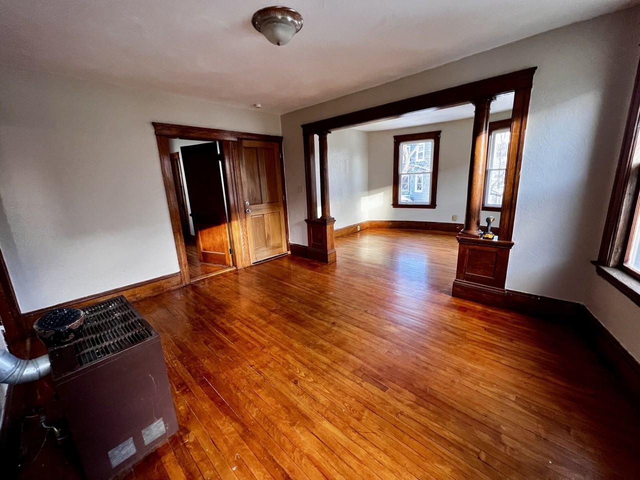 13 Louise St #3 - Photo 4 of 11