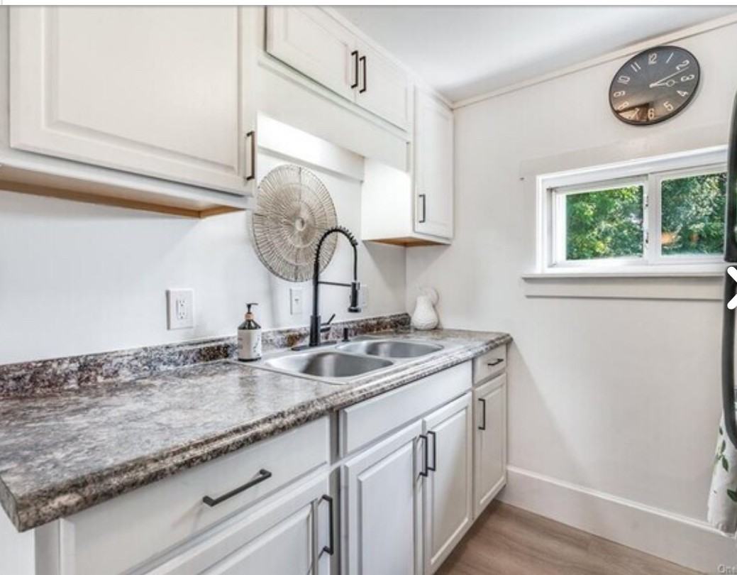 263 S Quaker Ln #NA - Photo 7 of 15