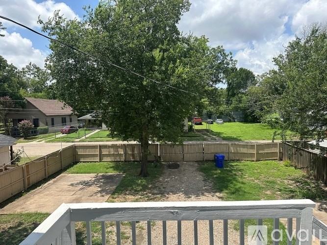 926 N 14th St #A - Photo 3 of 11