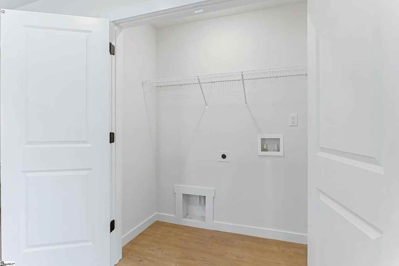 18 Catawba Ave #A - Photo 7 of 17