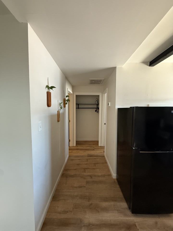 1802 E Cypress St Unit 2 #NA - Photo 6 of 16