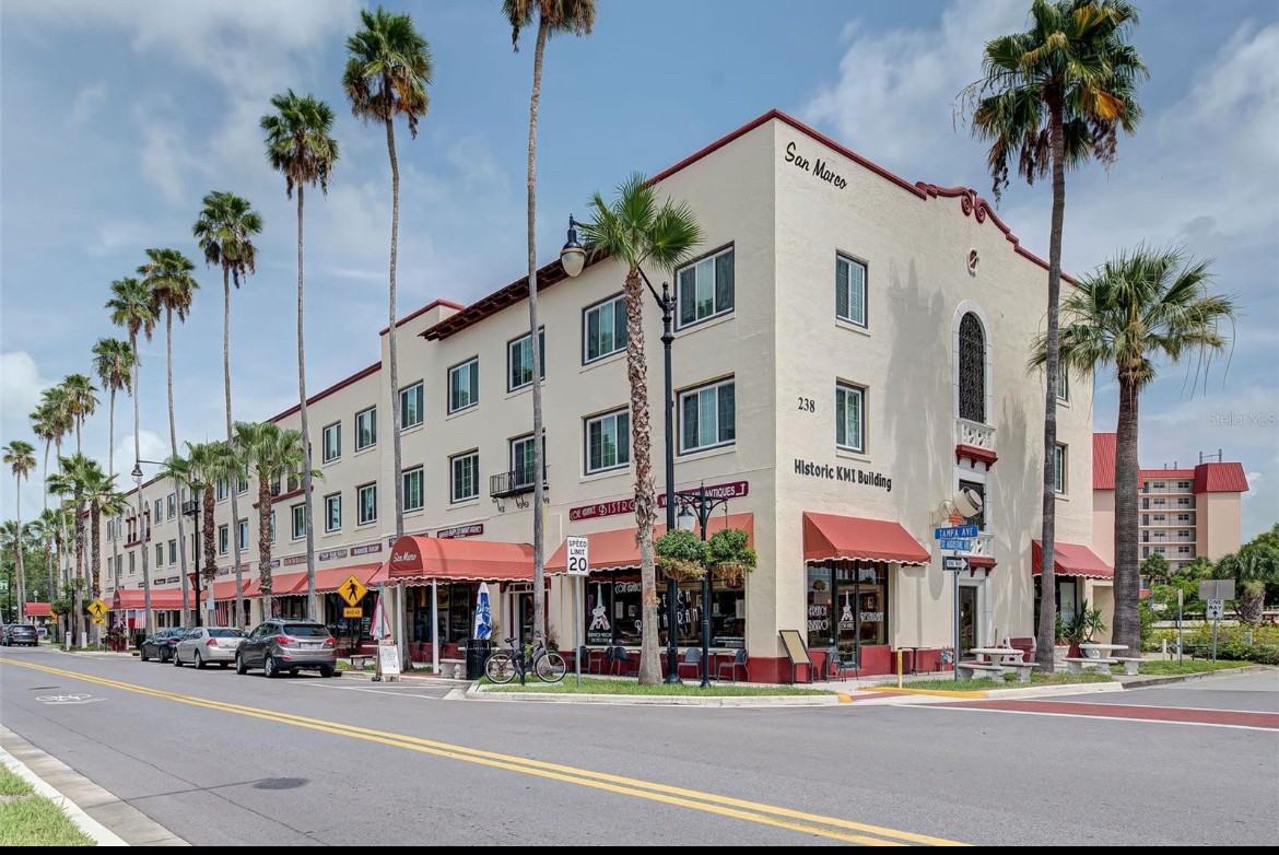 220 Park Blvd N #203 - Photo 7 of 9