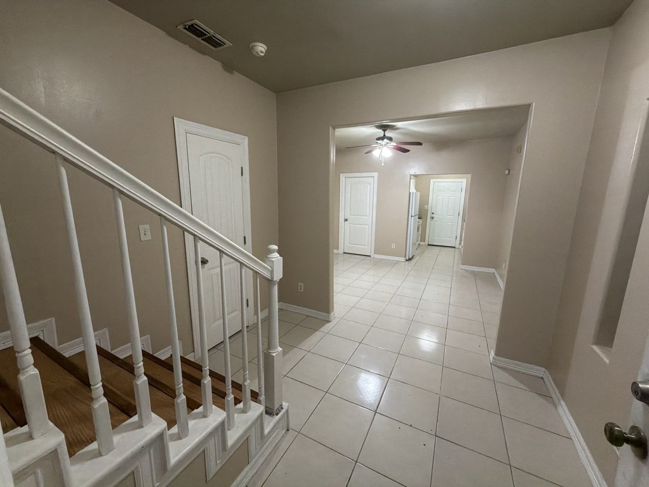 1020 Jesse St #TH - Photo 2 of 18