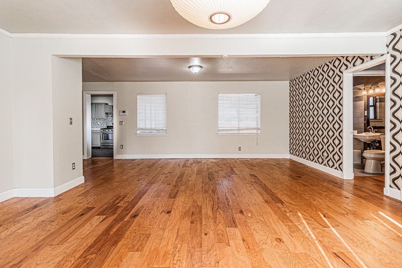 3121 Nw 49th St - Photo 5 of 42