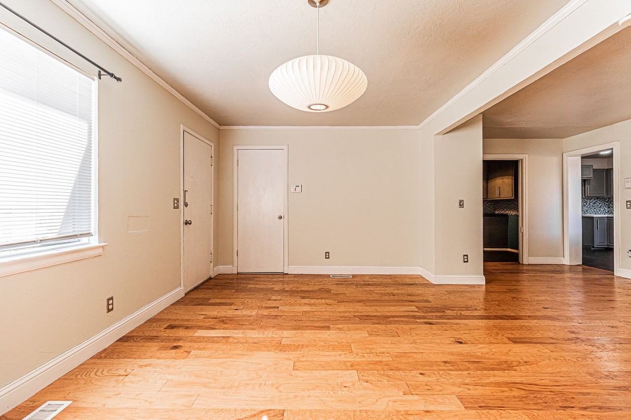 3121 Nw 49th St - Photo 6 of 42