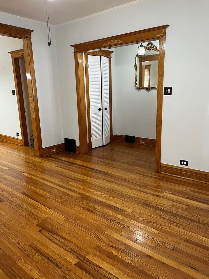 3414 N Springfield Ave - Photo 3 of 21