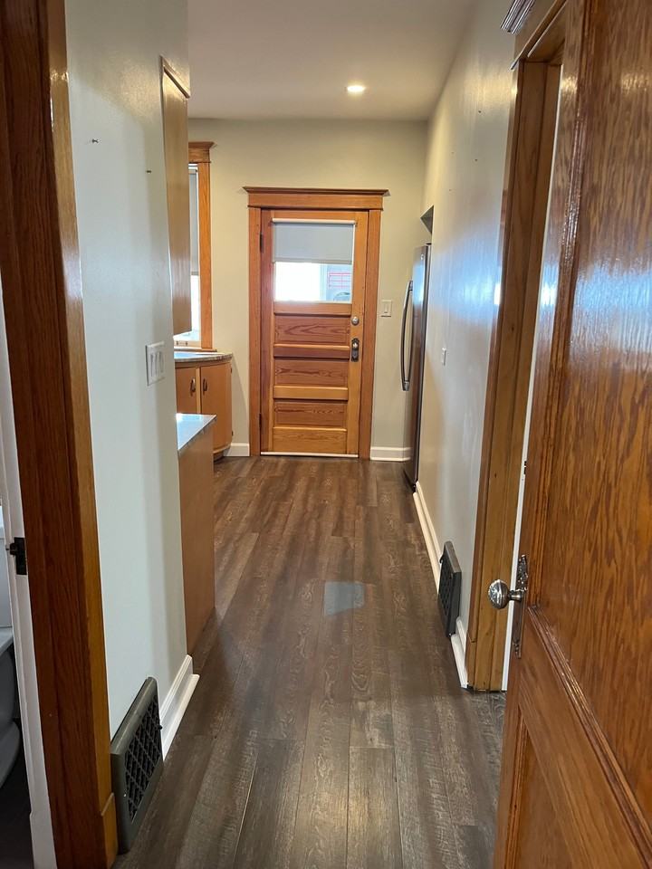 3414 N Springfield Ave - Photo 6 of 21