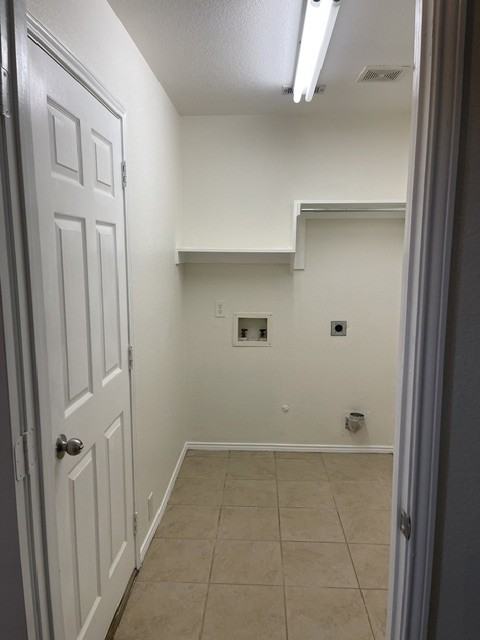 8212 Livingston Ln #NA - Photo 4 of 13