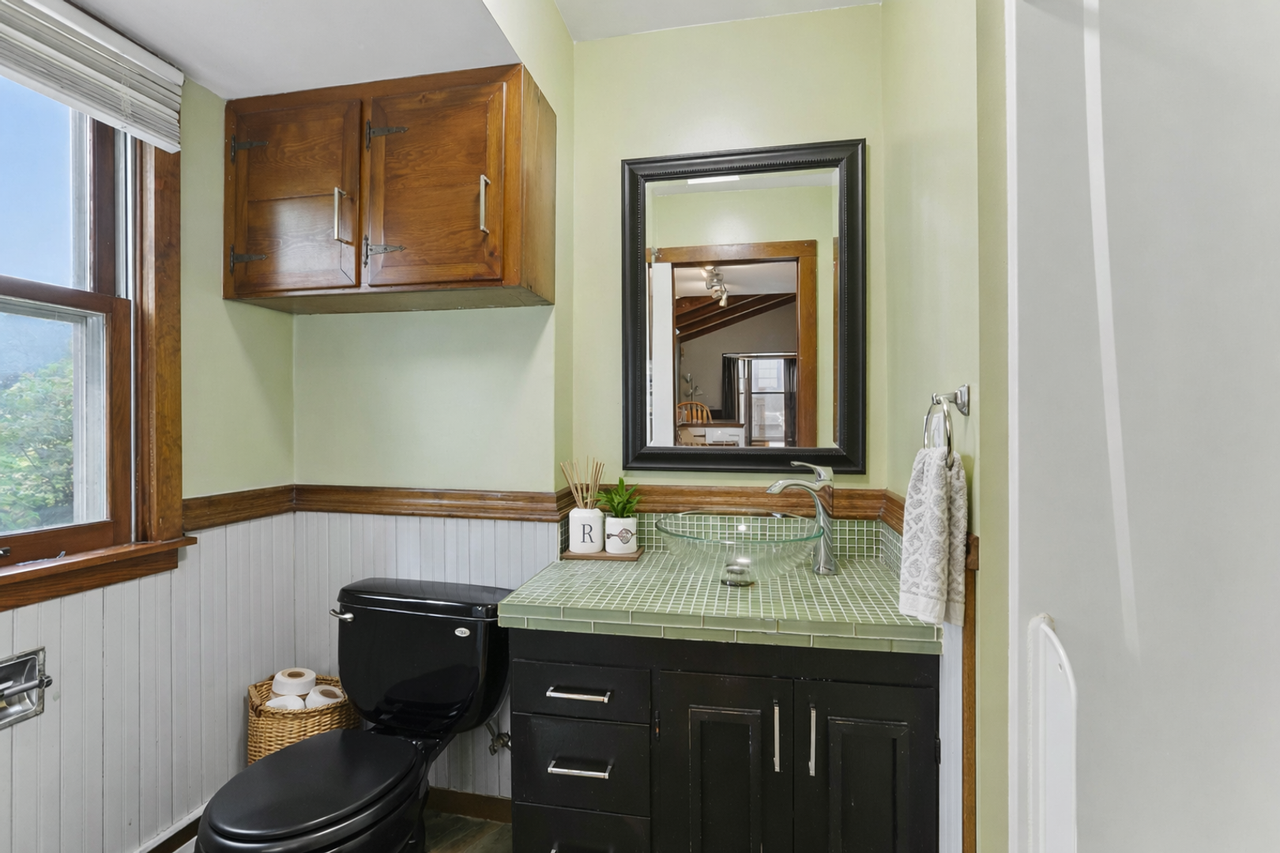 1468 Carroll Ave - Photo 7 of 19