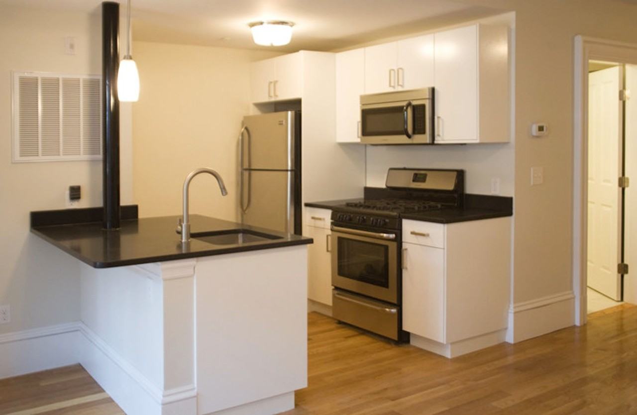 655 Massachusetts Ave - Photo 2 of 12