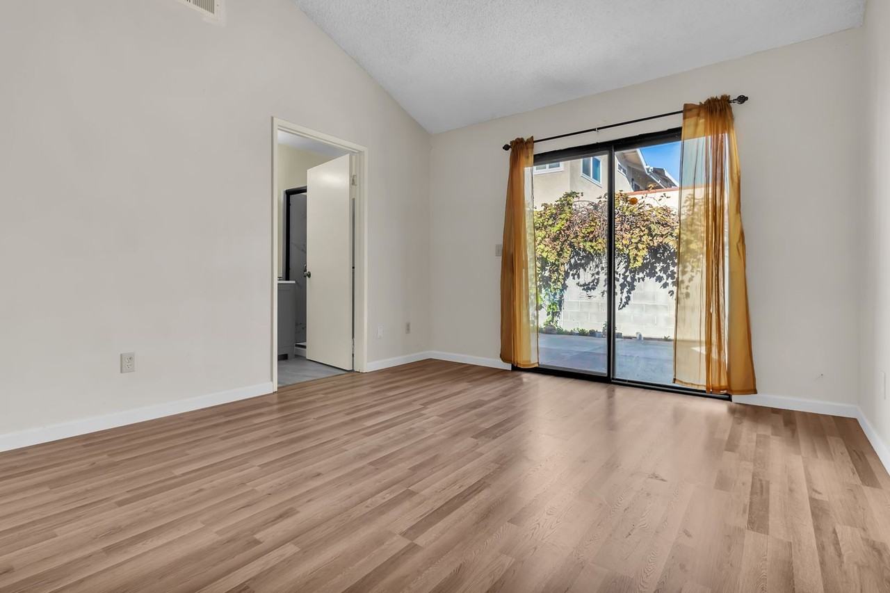 1688 W Bruin St - Photo 5 of 25