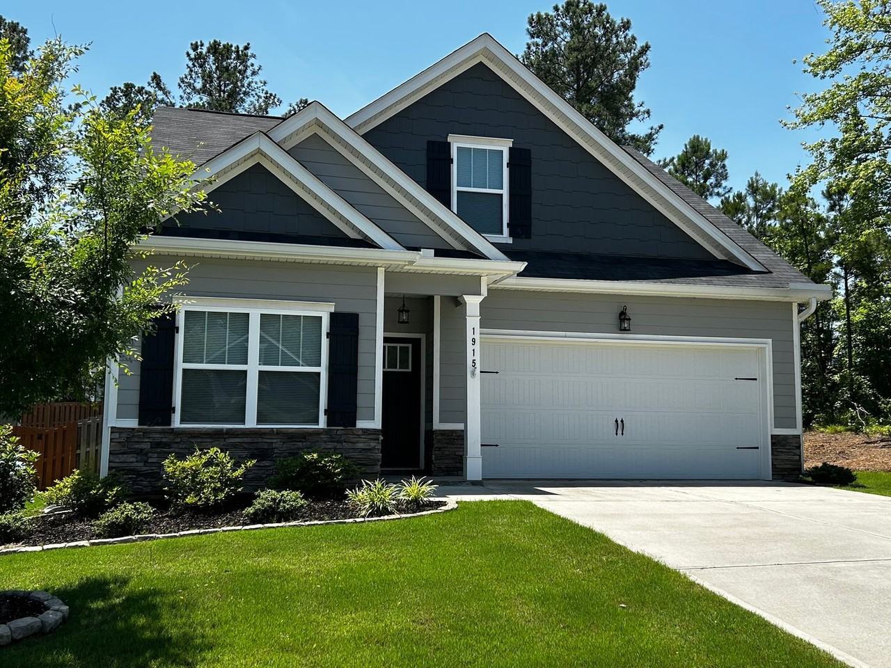 1935 Preservation Cir - Photo 3 of 27