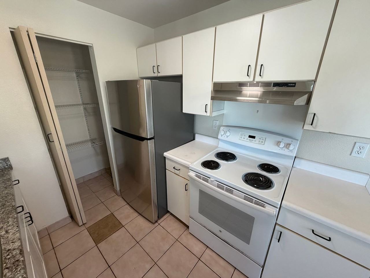 52 Kopi Ln #204 - Photo 6 of 22