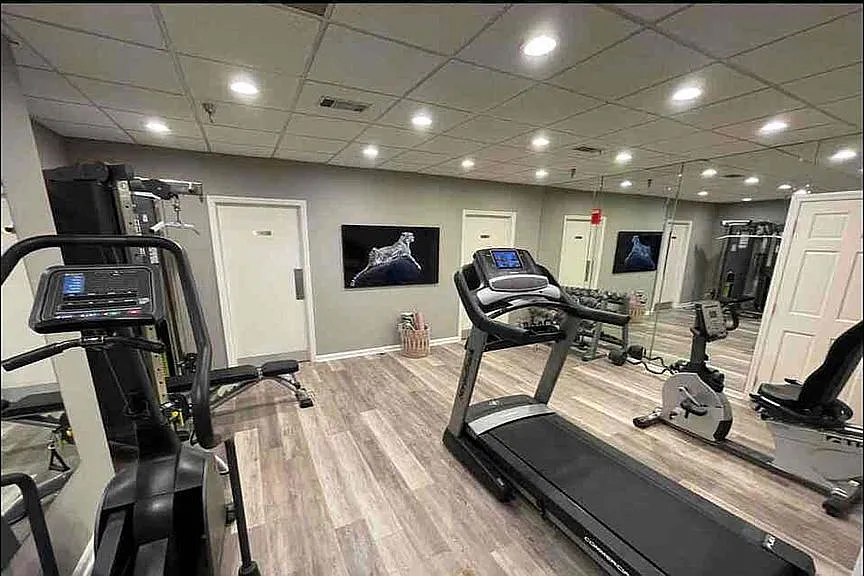 355 South Broadway, Unit 706 - Photo 3 of 16