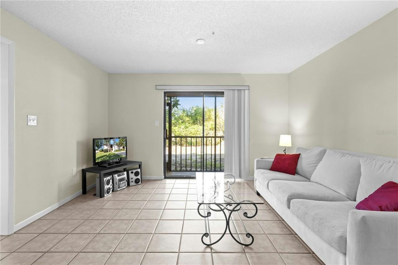 2851 Southwest 32nd Avenue - Photo 7 of 27