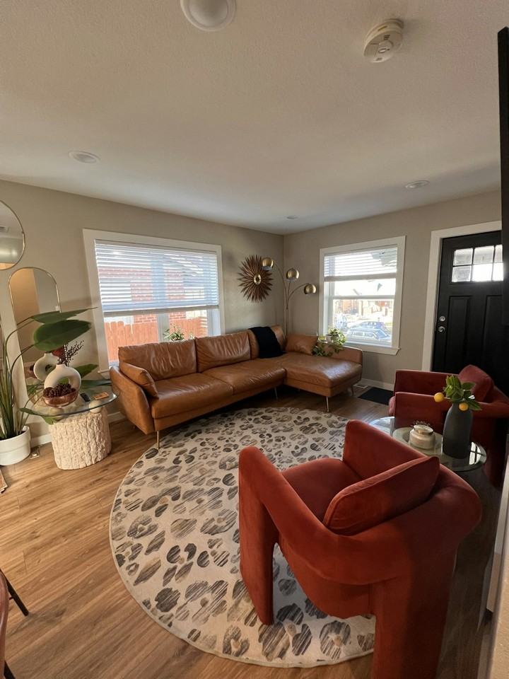 3326 Steele Street - Photo 4 of 26