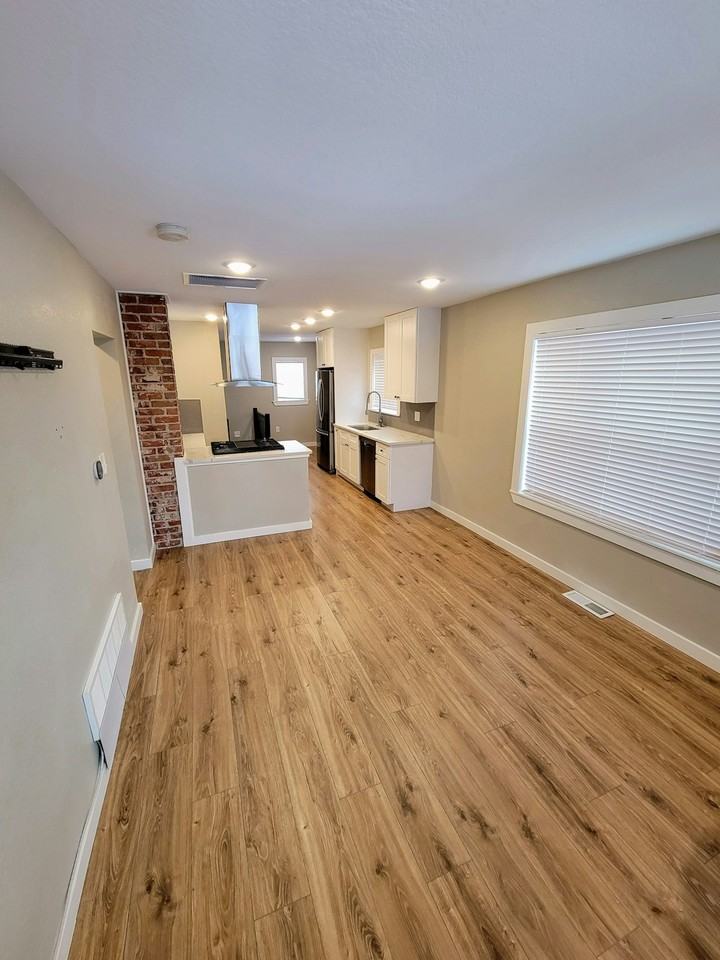 3326 Steele Street - Photo 6 of 26