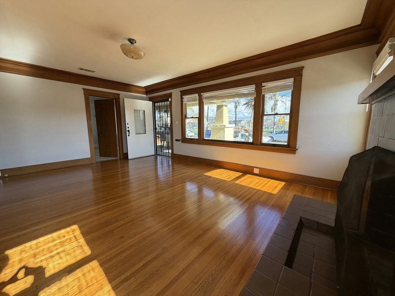 3706 28th Street - Photo 5 of 23