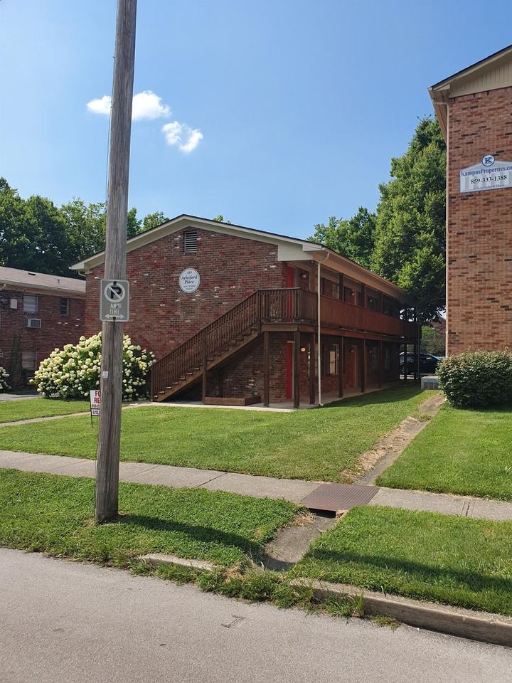 423 Aylesford Pl #21 - Photo 4 of 6