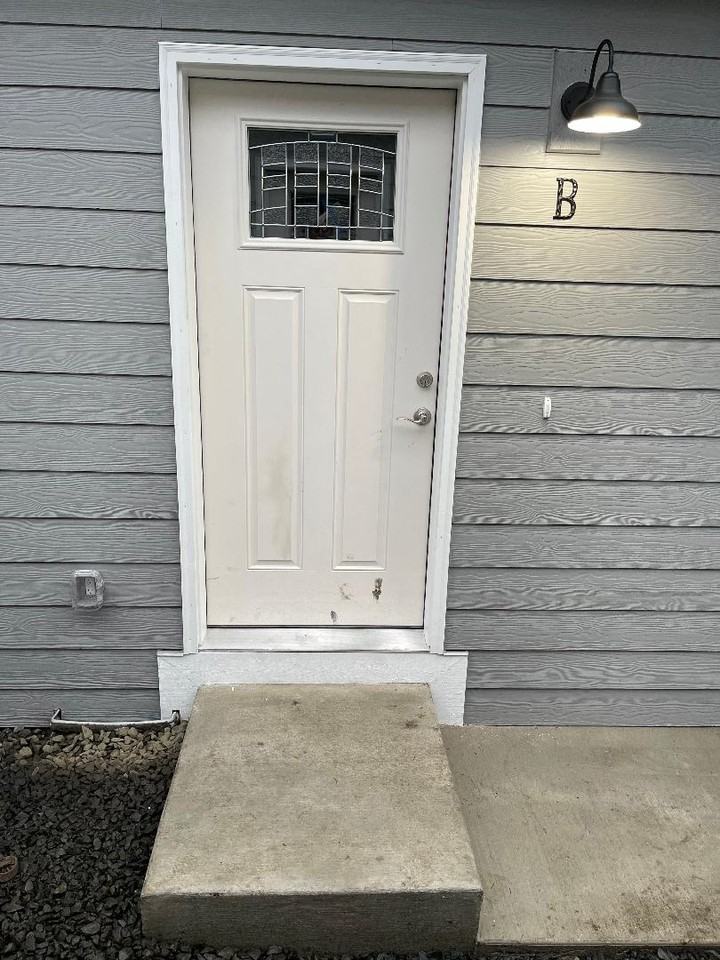 6932 Liberty Ln Sw #B - Photo 3 of 13