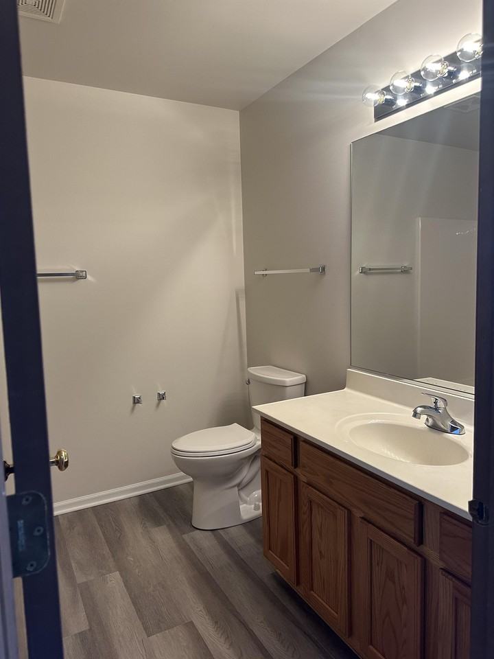 549 Central Parkway Rd - Photo 6 of 11