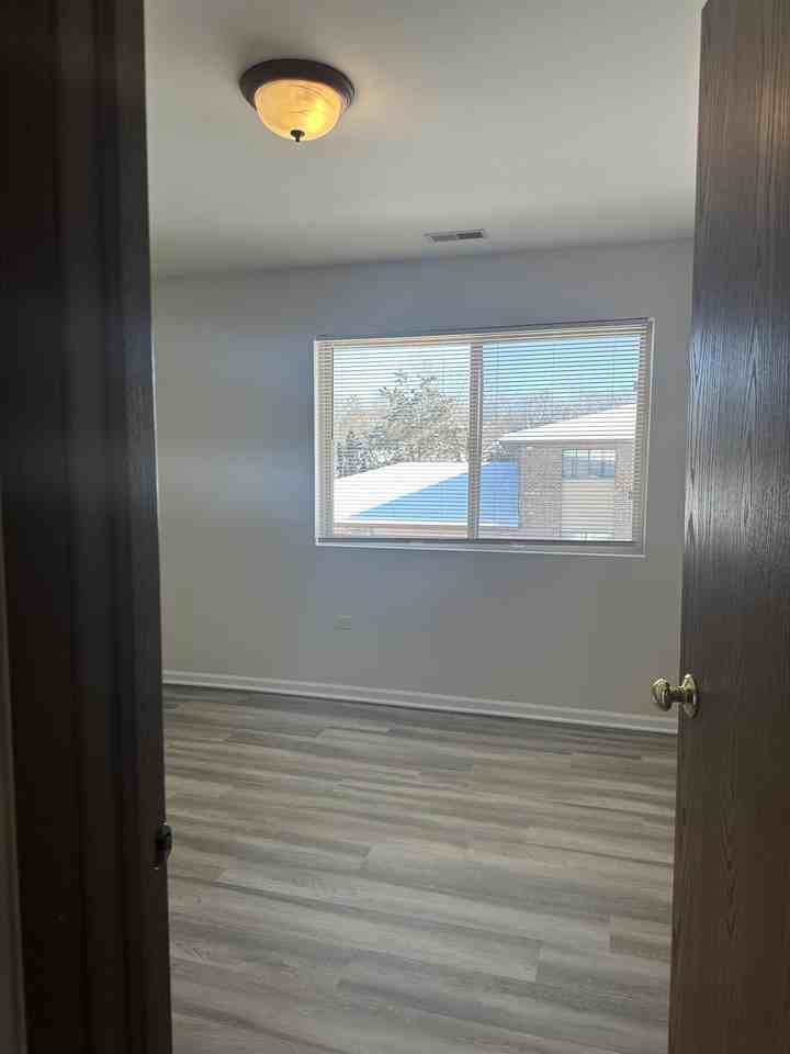 549 Central Parkway Rd - Photo 7 of 11