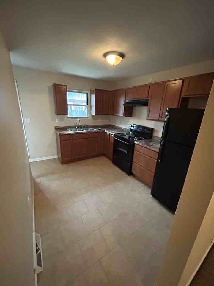 2541 Angela Drive - Photo 2 of 11