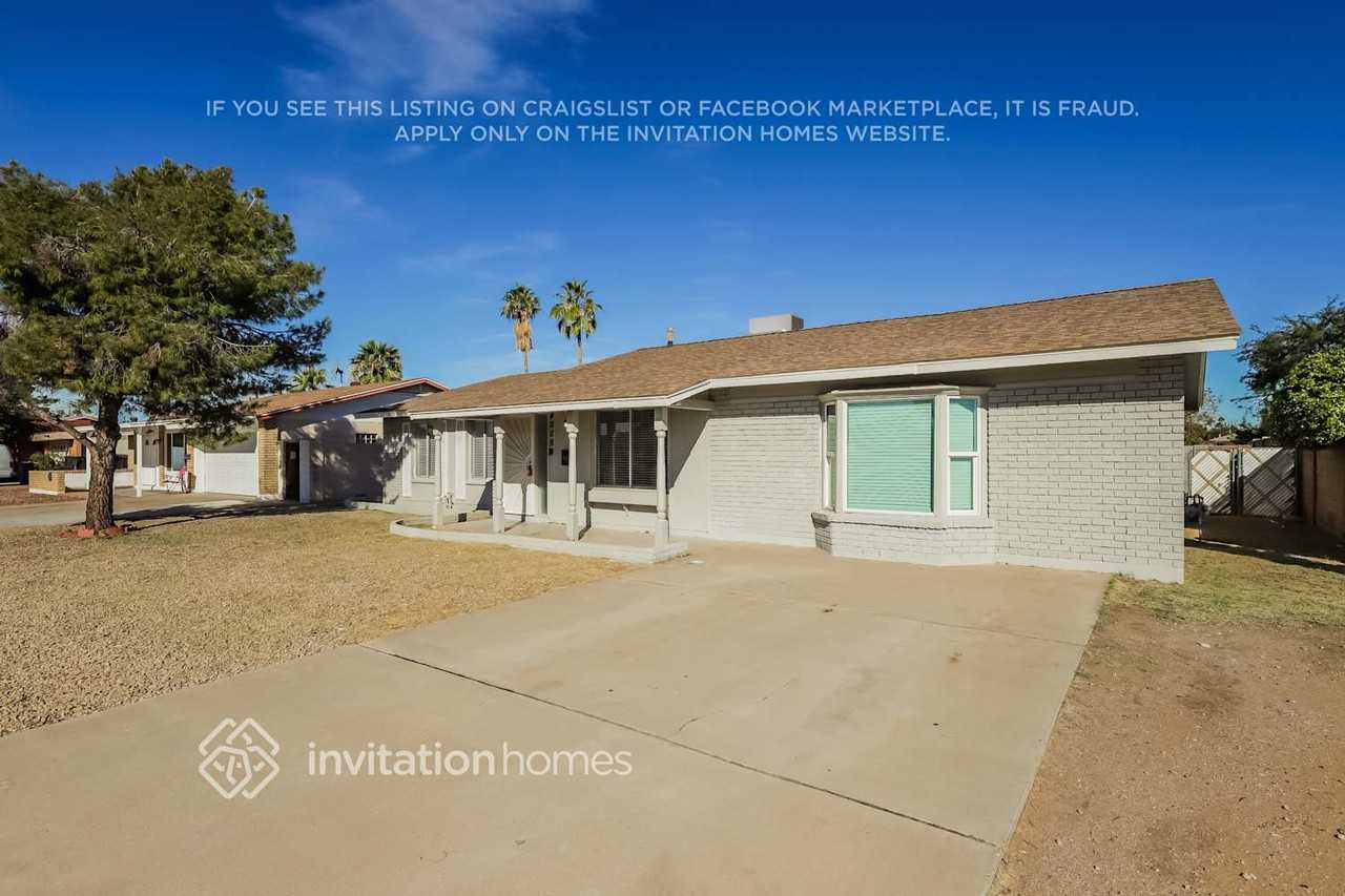 4228 W Mission Ln - Photo 2 of 16