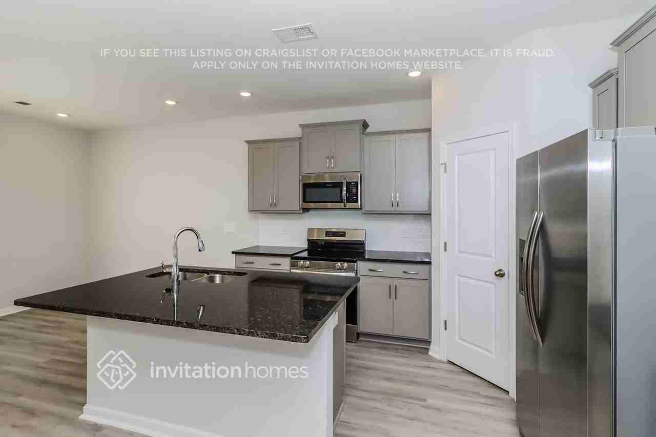 1628 C M Human Ct - Photo 7 of 15