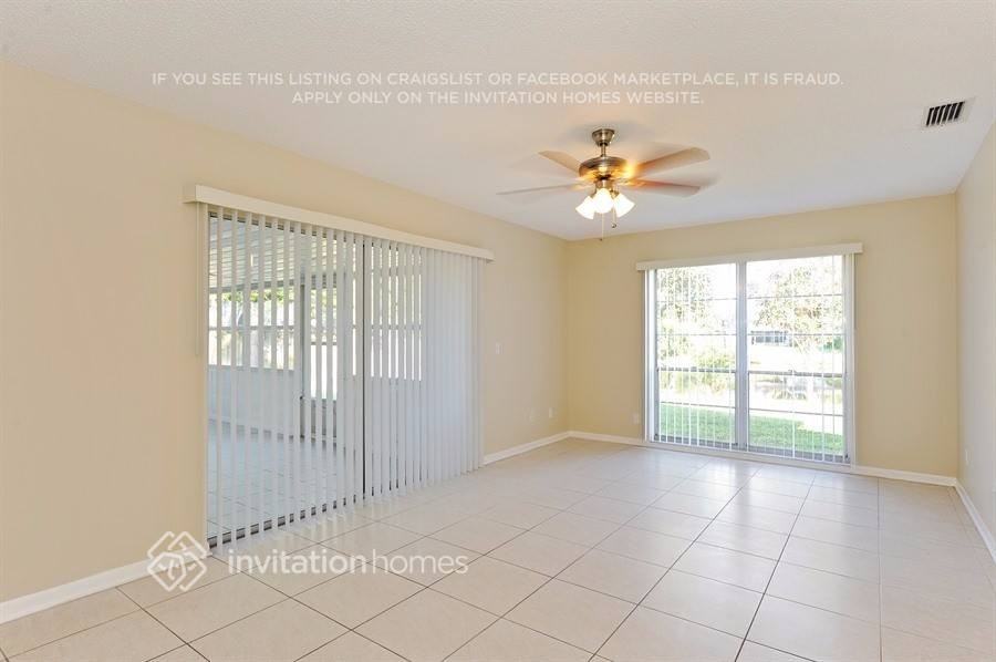 5209 Windlaff Ave - Photo 3 of 8